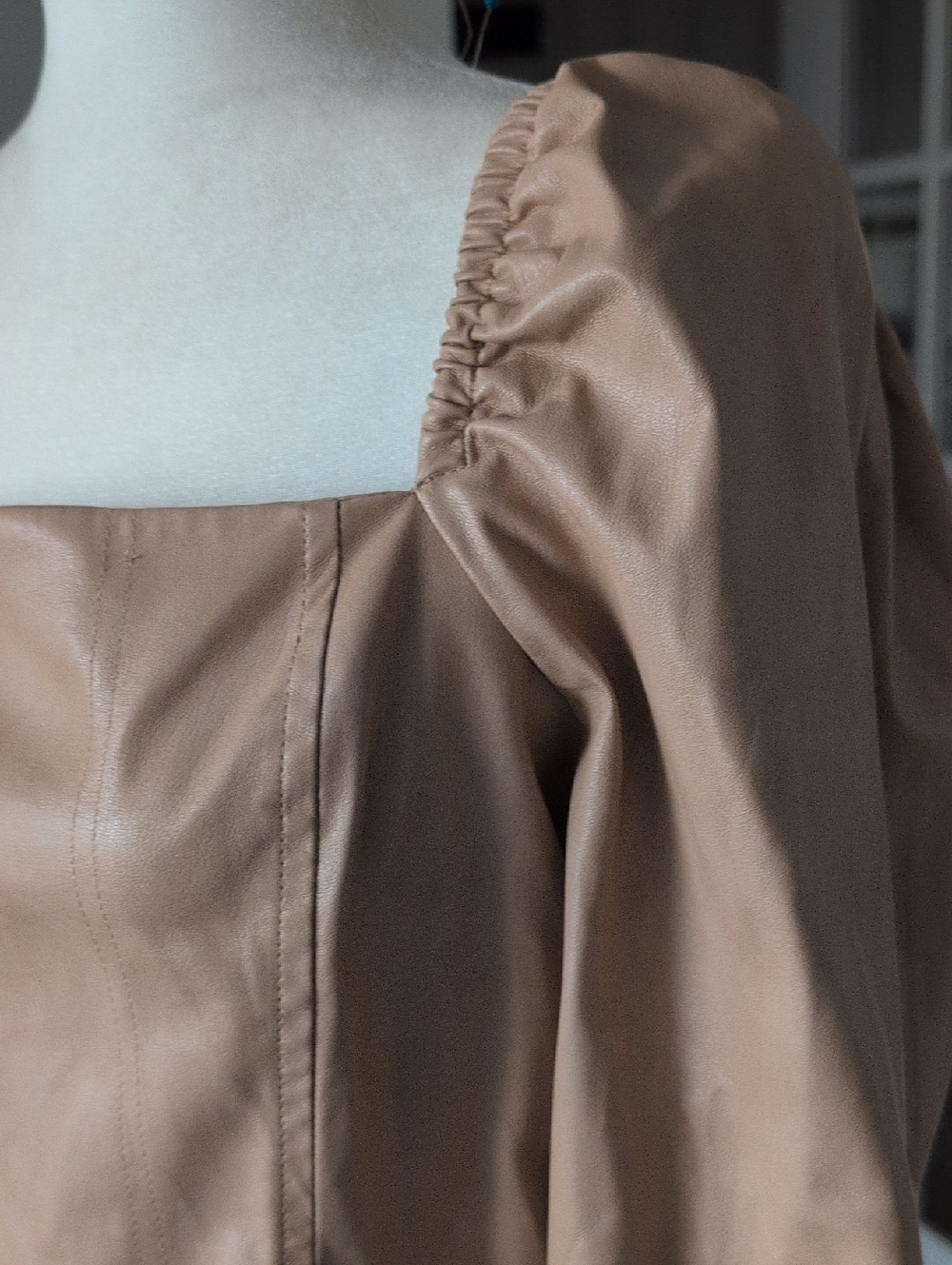 7 For All Mankind Vegan Leather Corse Crop Top Puff Long Sleeve Large - Picture 3 of 8